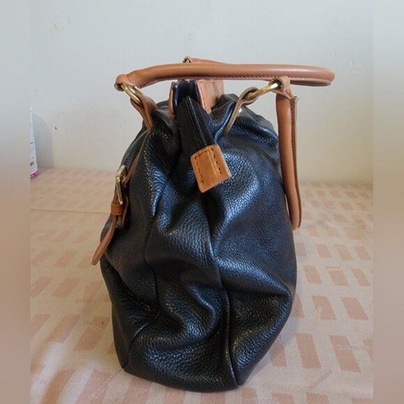 Valentina Leather Shoulder Bag - Picture 2 of 12